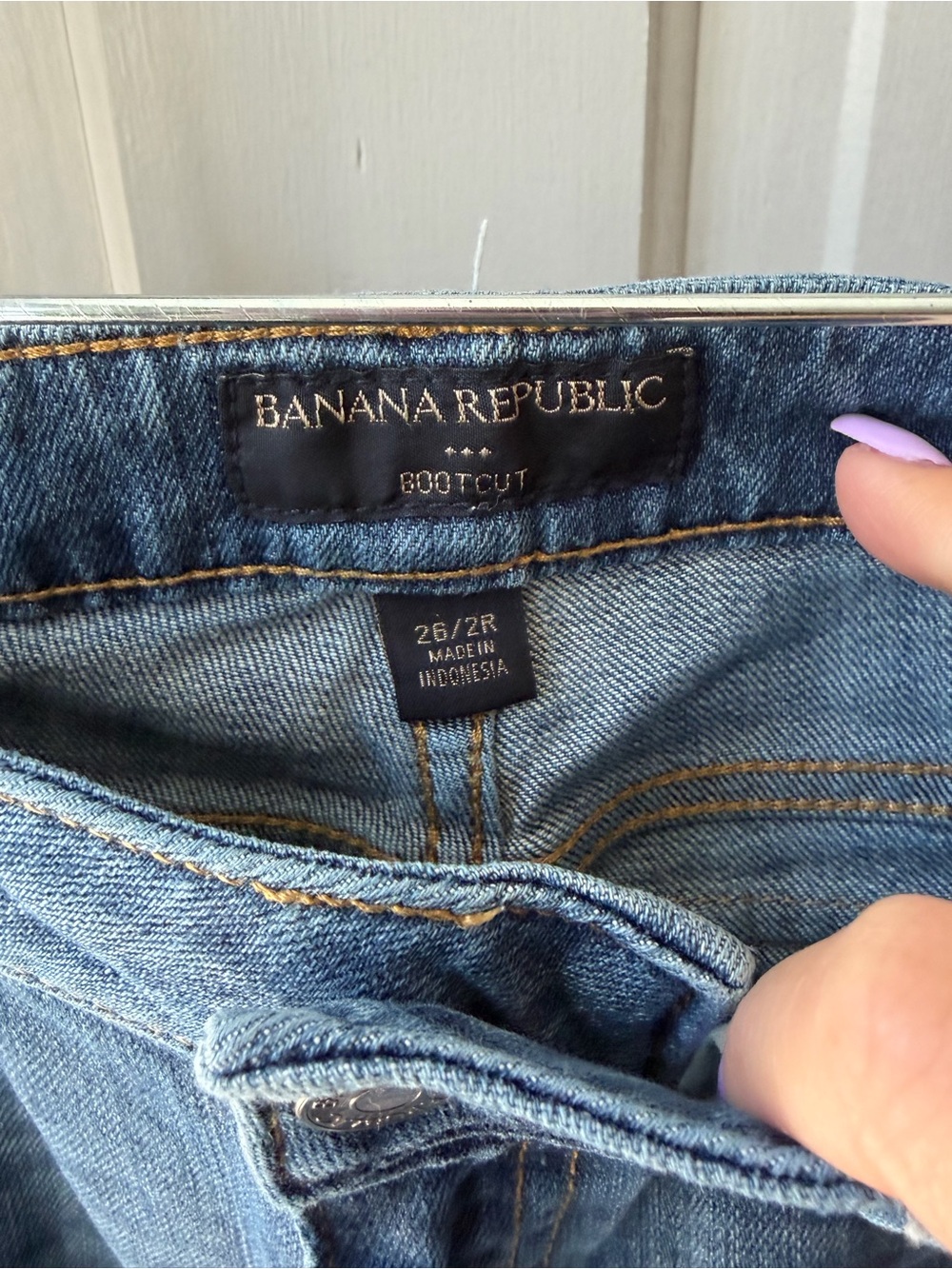 Banana Republic Women’s Bootcut Jeans - Blue Wash - Picture 6 of 9